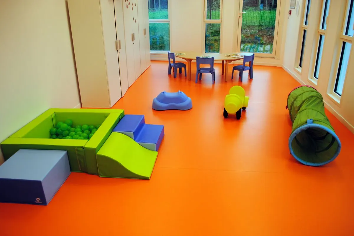 Salle d'activités de la micro-crèche Mathilou Chartres à Chartres-de-Bretagne