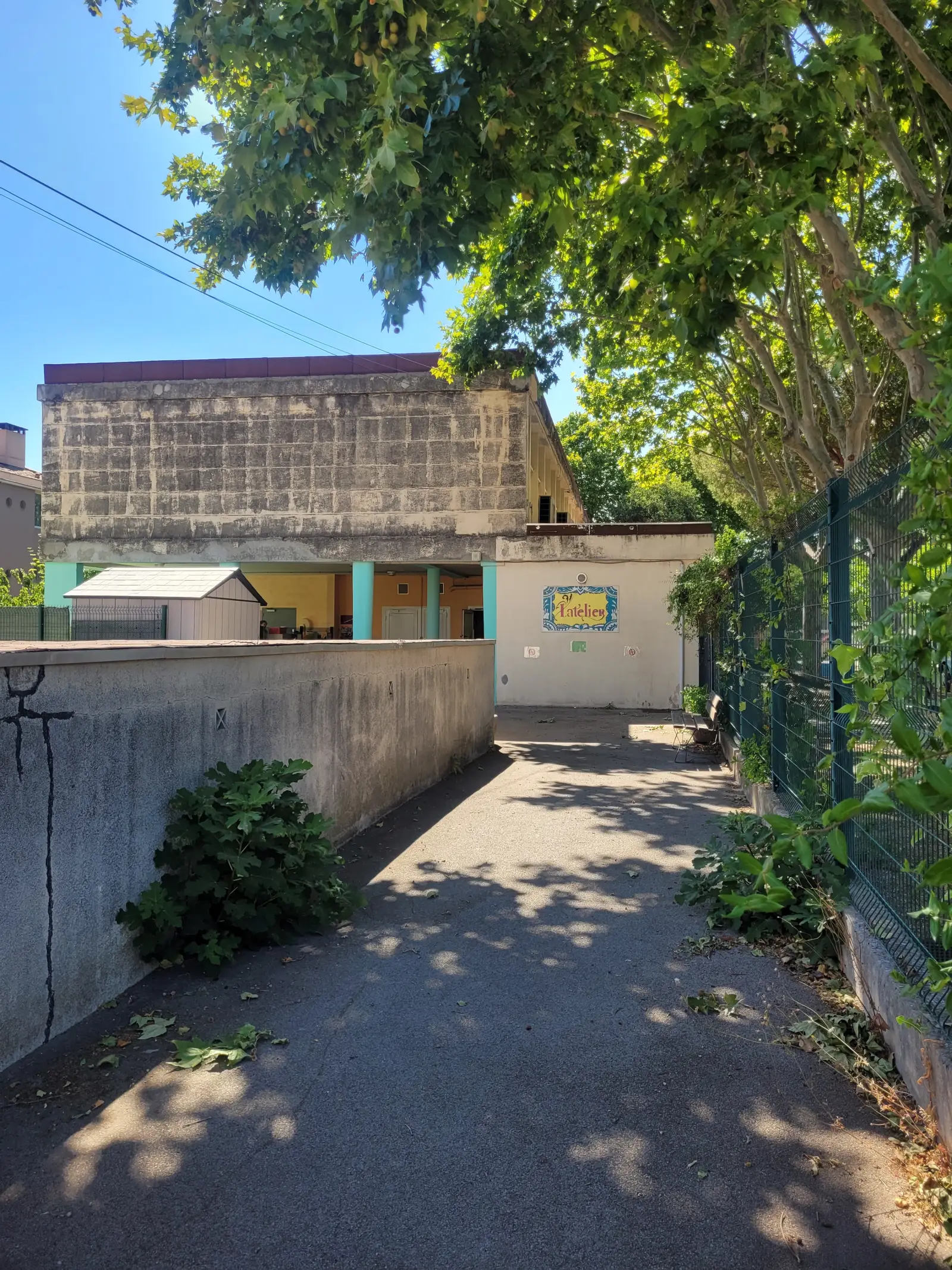 Entrée de la crèche Atelier à Aix-en-Provence