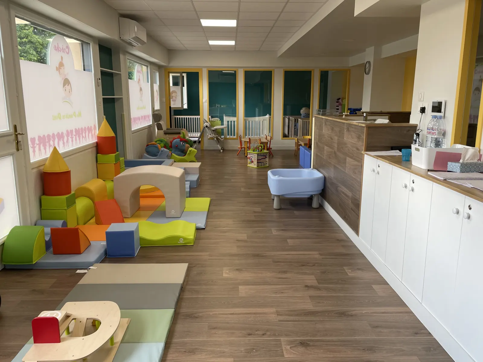 Salle de vie de la micro-crèche Les MicroStars Ma Première Dent à Limay