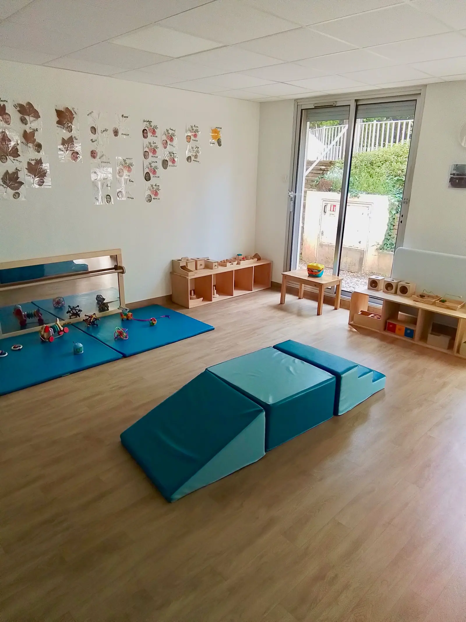 Salle de motricité de la micro-crèche Lovely Montessori à Villeurbanne