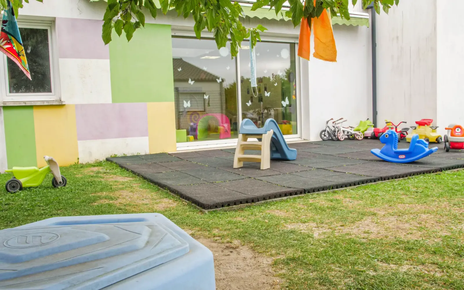 Bienvenue à la micro-crèche Arc-en-Ciel