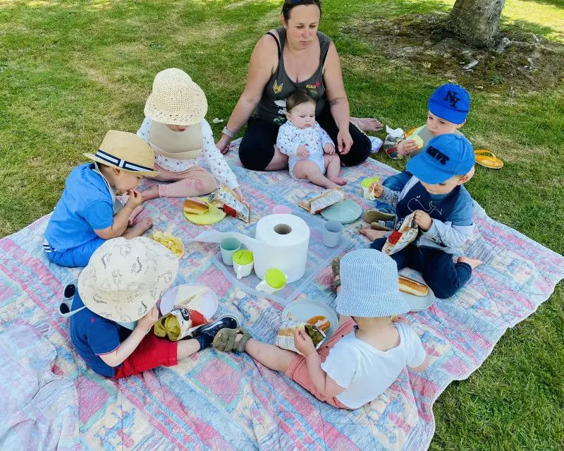 Activité créative réalisée par les enfants de la micro-crèche La Maison des Doudou'z à Quincampoix