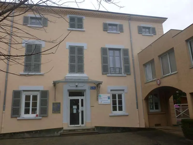 Façade de la crèche Les Fifrelous à Mornant