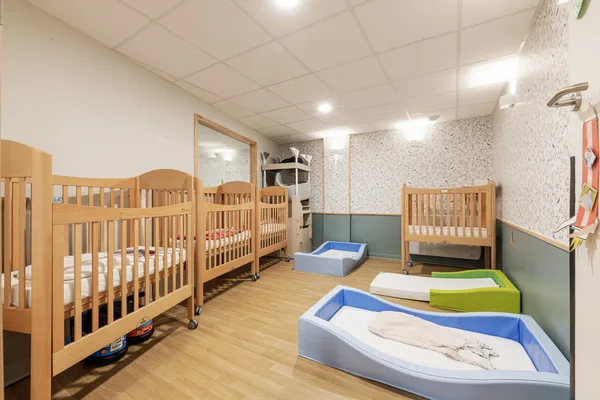 Dortoir de la micro-crèche Les Explorateurs de Rambouillet