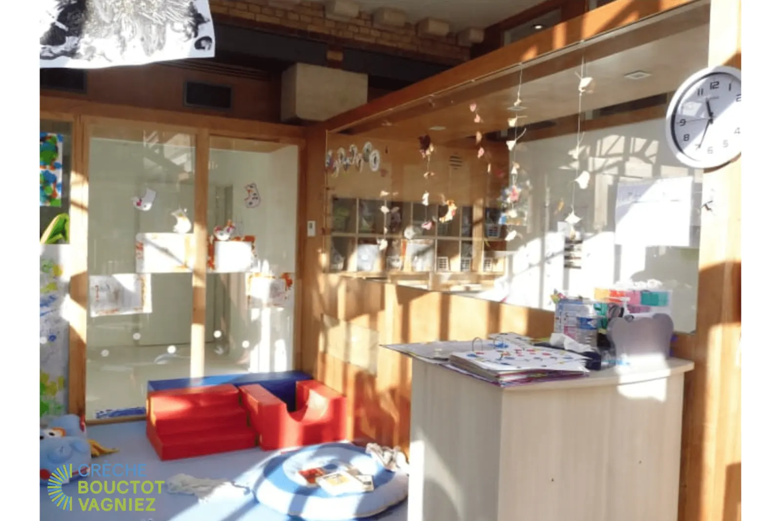 Salle de vie des bébés à la crèche Bouctot Vagniez à Amiens