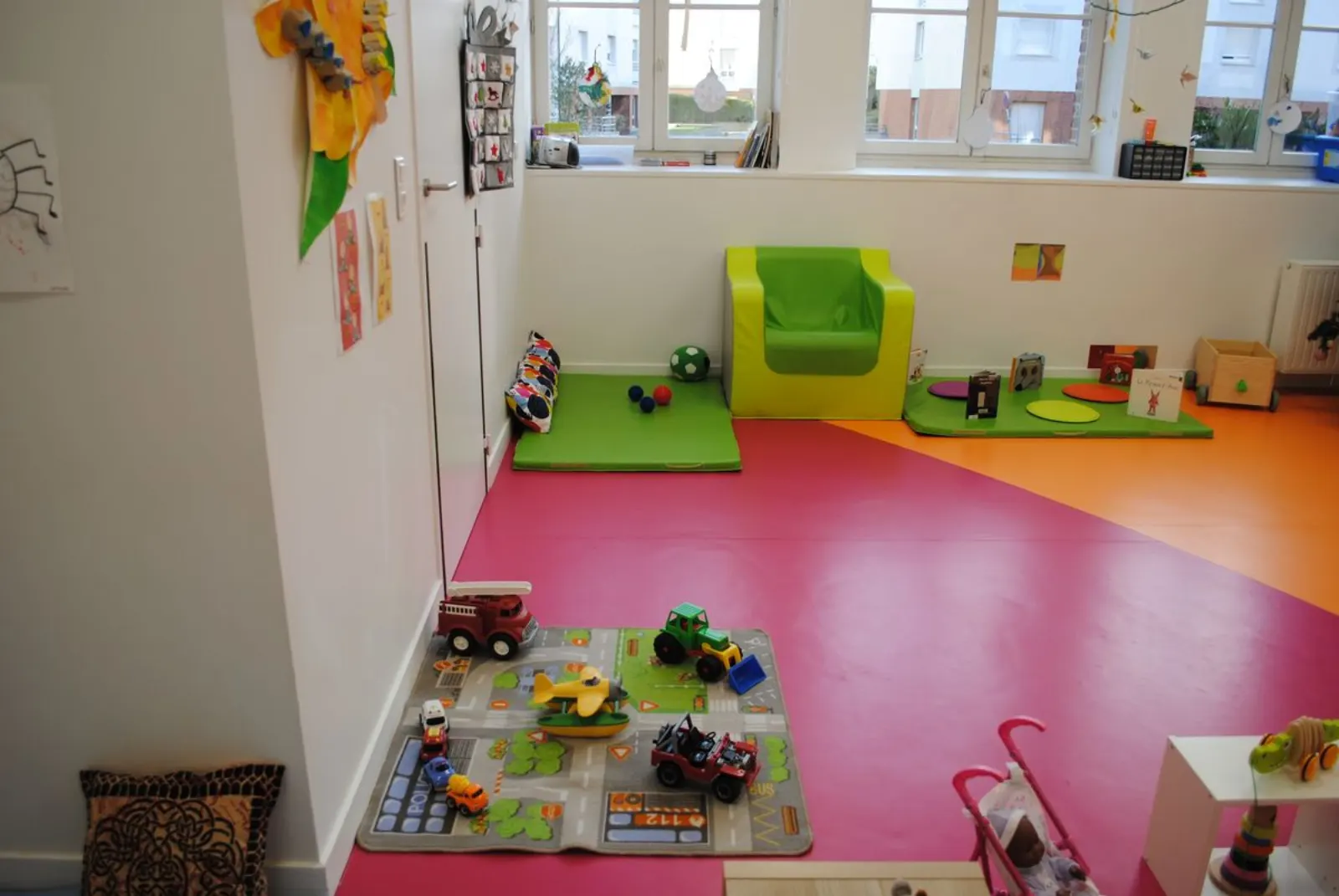 Coin lecture et jeux de la micro-crèche Mathilou Oberthur à Rennes