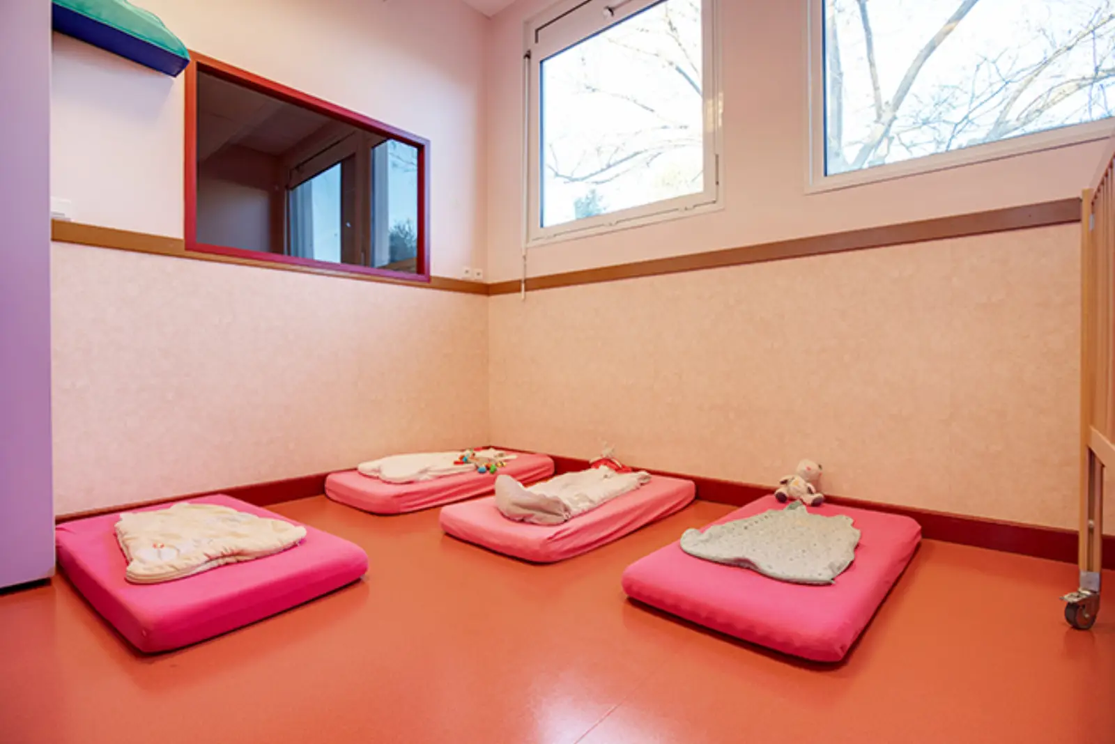 Dortoir et espace de sieste à la crèche Berlingot, Célony, Aix-en-Provence