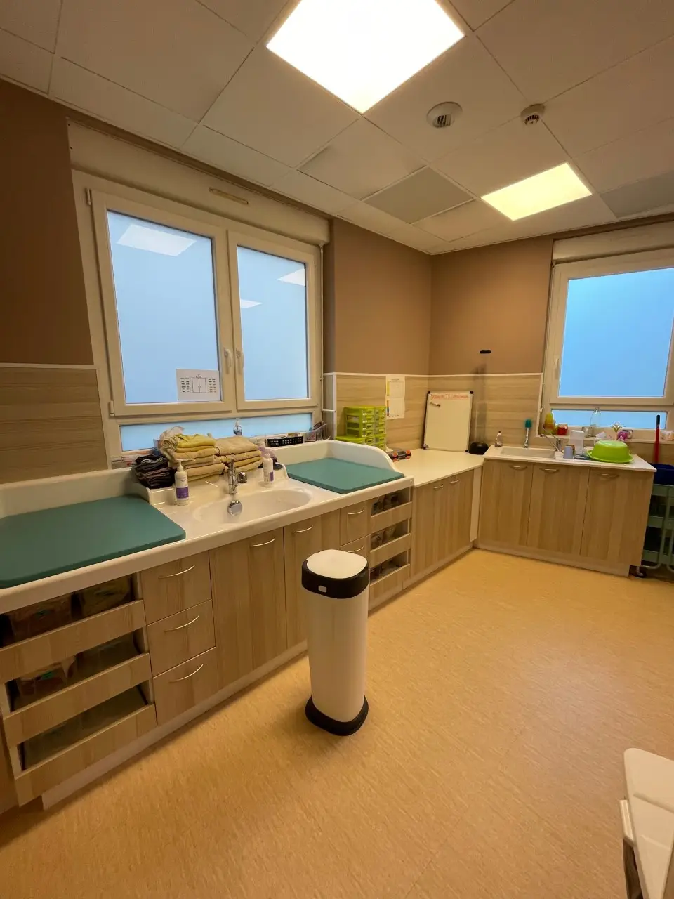 Salle de change de la crèche Les Carpillons à Lyon 7e