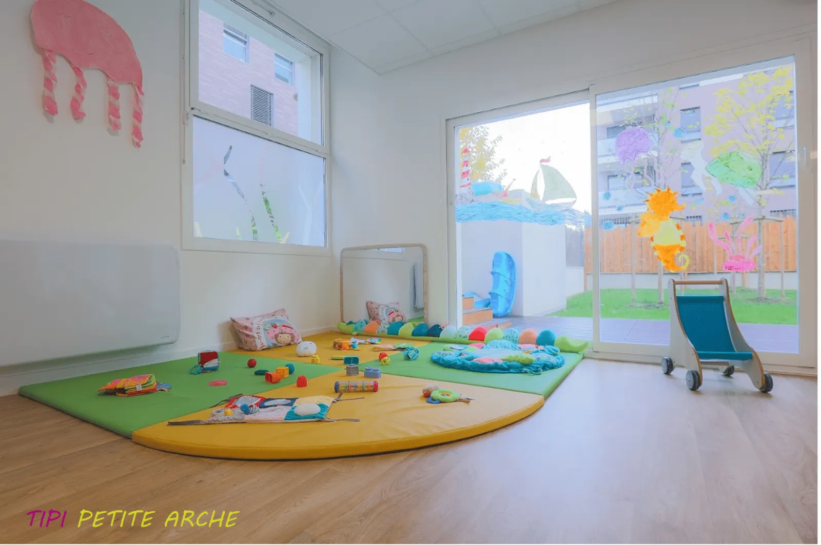 Tipi Petite Arche, une crèche multi-accueil à Achères