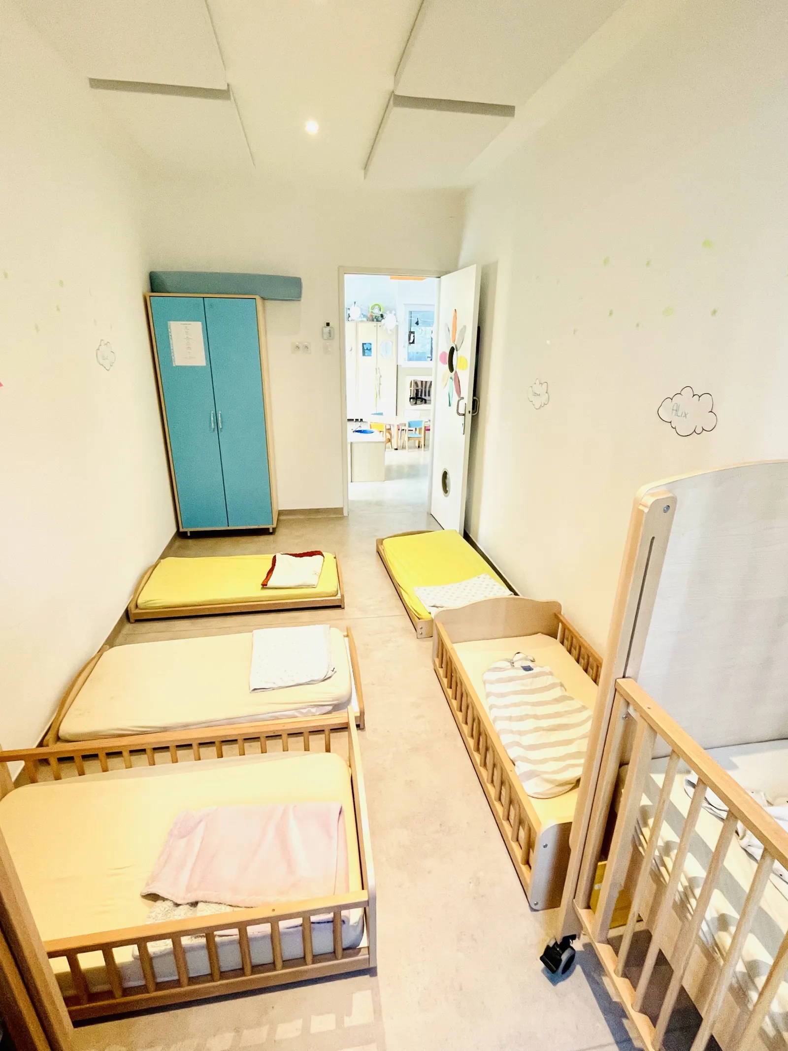 Dortoir de la micro-crèche Les Lucioles