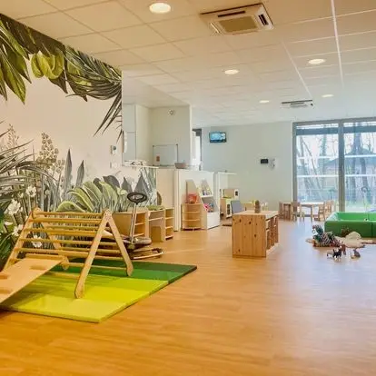« Une crèche pluri-pédagogique, éco-consciente et inclusive »