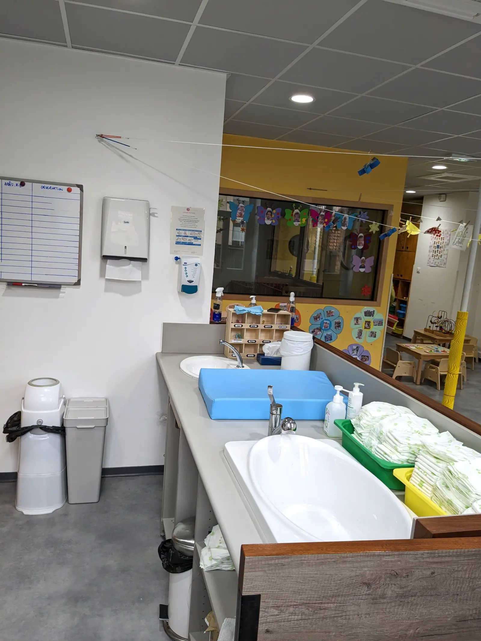 Espace de change de la micro-crèche Antoine Versini 1