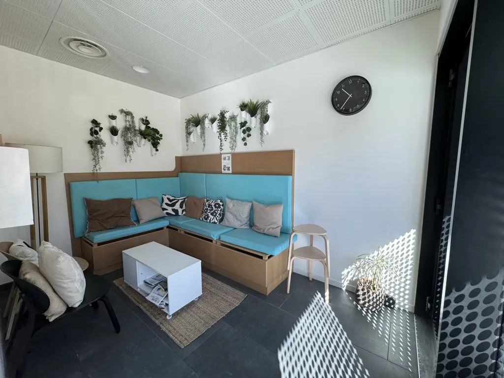 Espace cocooning pour les familles à la crèche La Maison Kangourou Peupliers