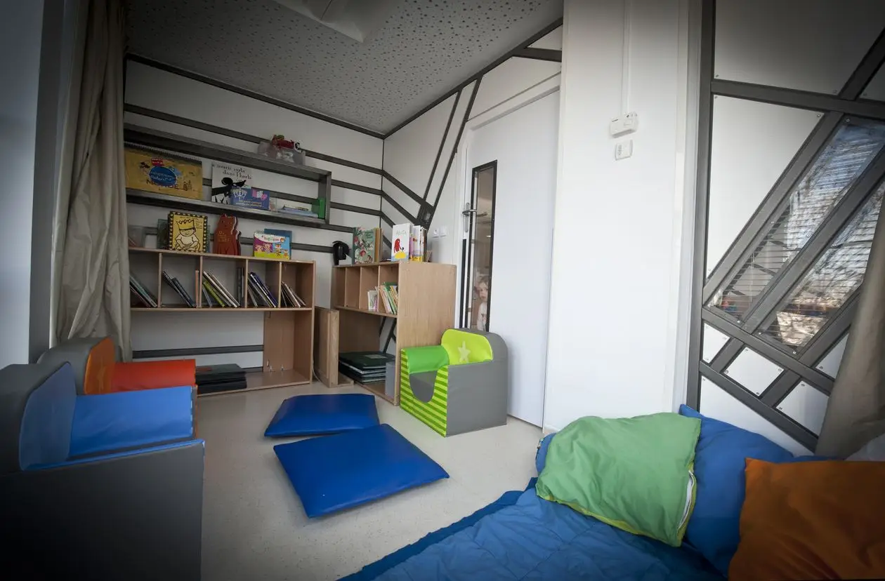 Coin lecture et détente de la crèche La Maison Kangourou Auriol à Paris 13e