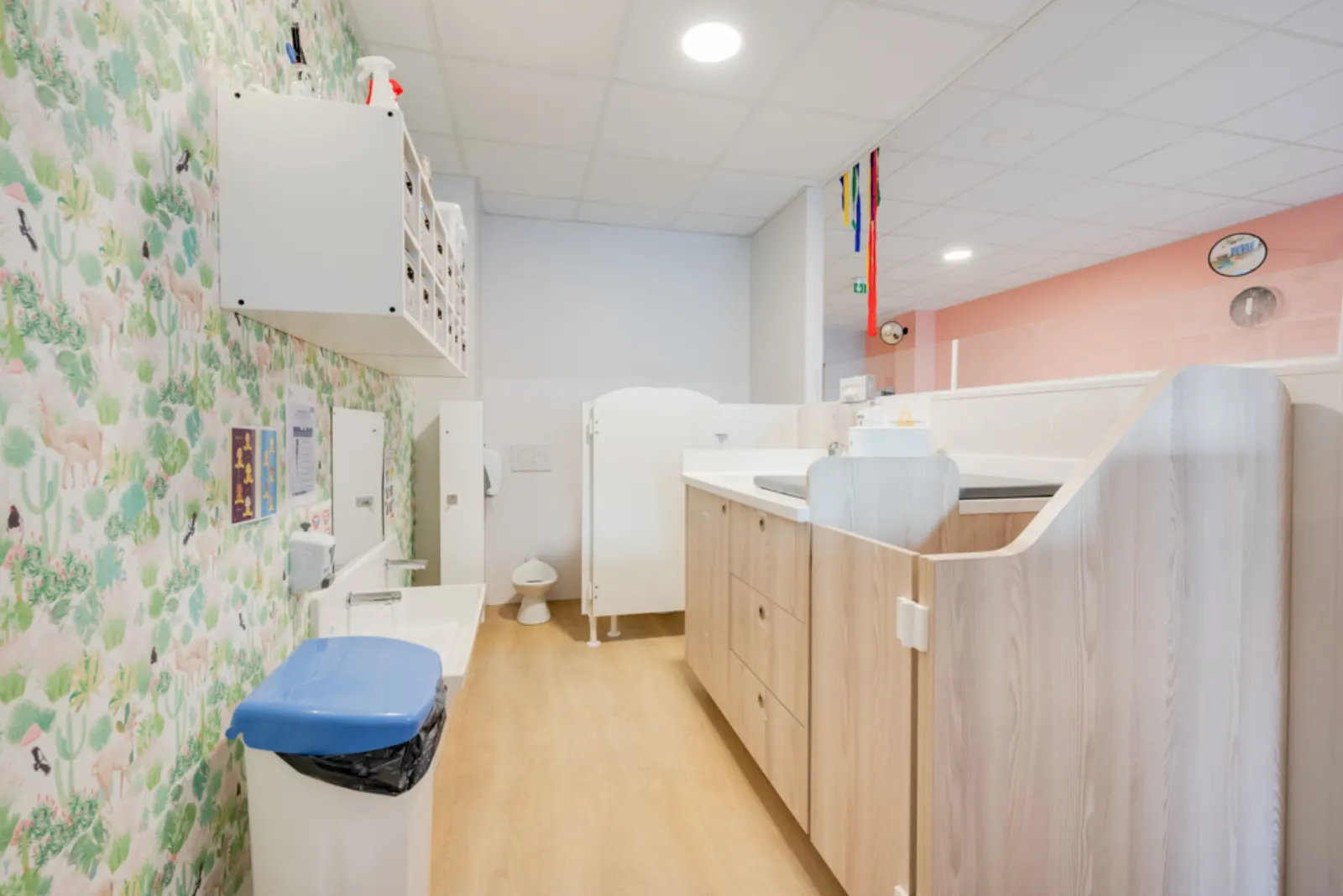 Espace de change de la micro-crèche à Garches
