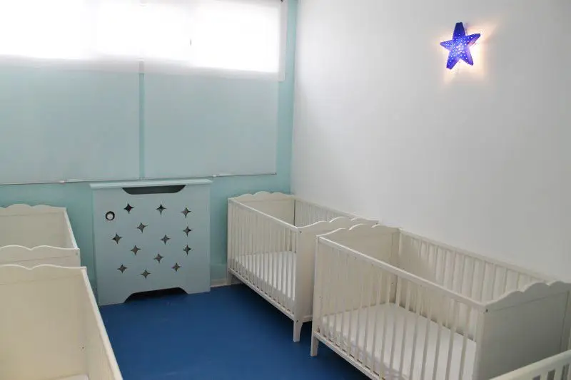 Dortoir et lits bébé de la micro-crèche Les Papillons des Chérubins à Gerstheim