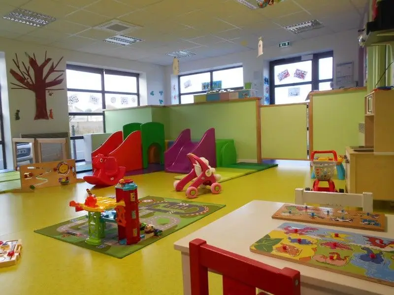 Espace de motricité et jeux d'éveil à la micro-crèche Au Village des Chérubins