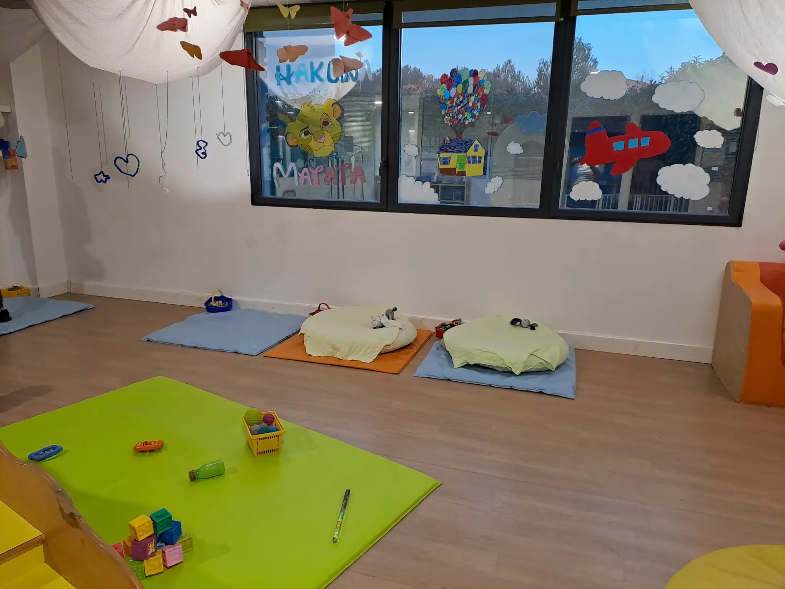 Espace de repos et dortoir de la crèche Ellipse à Grabels