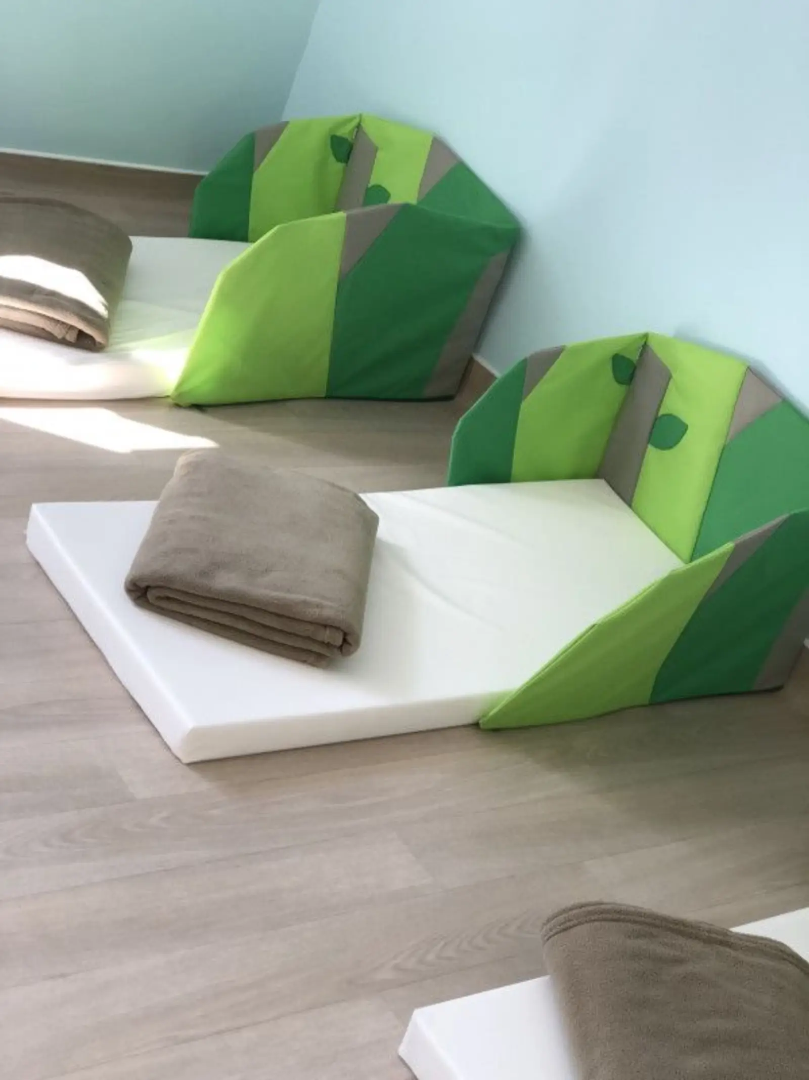 Dortoir de la micro-crèche O'Doudou Caché à Ouroux-sur-Saône