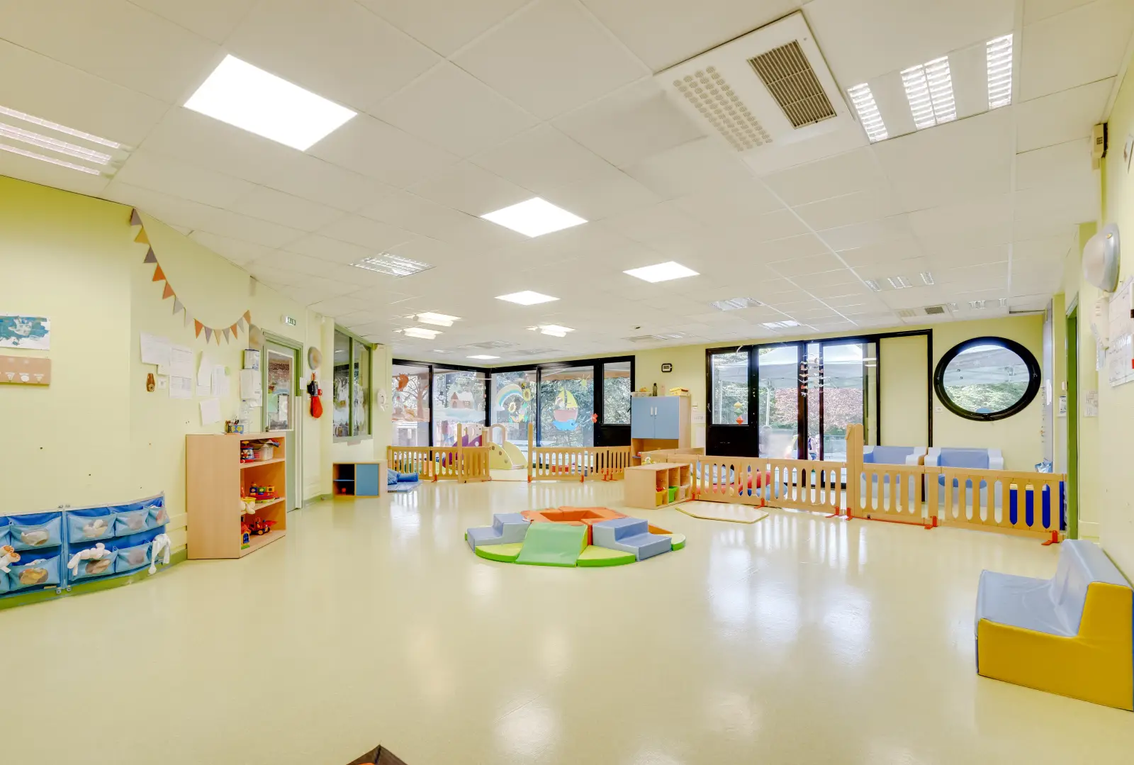 La crèche <strong>Tom Pouce</strong>, un accueil chaleureux à Charbonnières-les-Bains