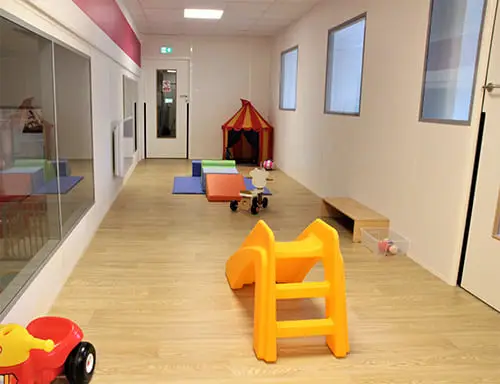Couloir de motricité de la micro-crèche à Brétigny-sur-Orge