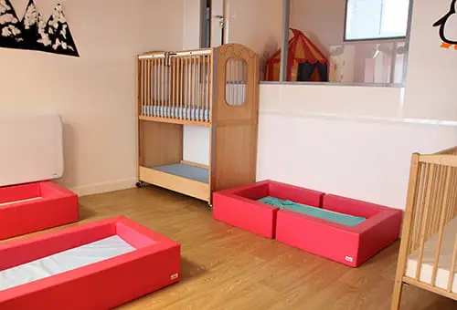 Dortoir de la micro-crèche Carrousel et Câlins à Brétigny-sur-Orge