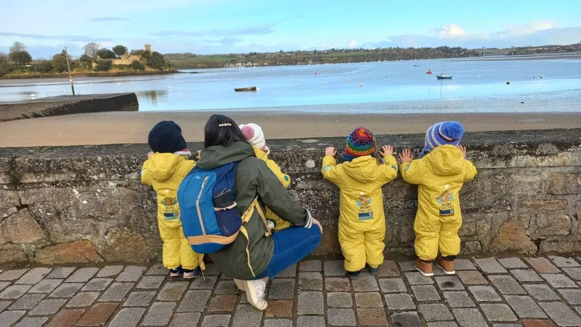 Sortie éducative au bord de la Rance avec les enfants de la micro-crèche