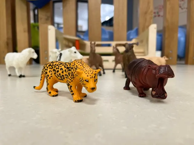 Jeux d'éveil animaux de la crèche Les Mininous à Saint-Maurice