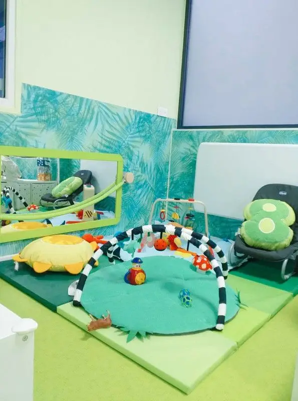 Coin d'éveil pour les bébés à la micro-crèche Le Repaire de Timéo, Limeil-Brévannes
