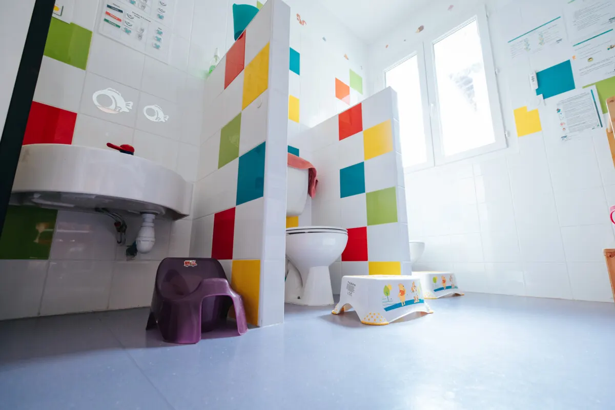 Sanitaires adaptés aux tout-petits aux Minis Souris à Cheyssieu