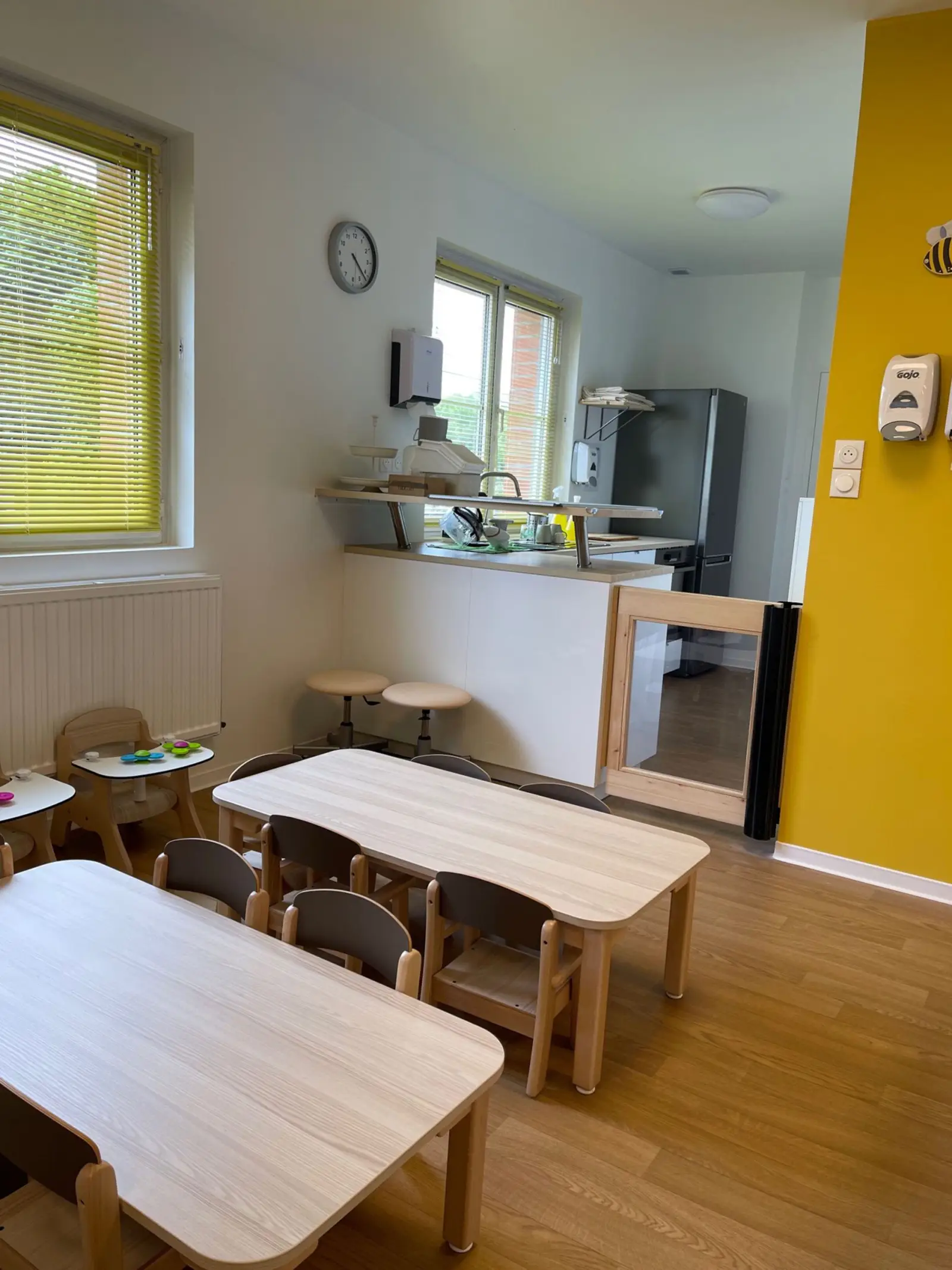 Espace repas de la micro-crèche La Petite Ruche à Armentières