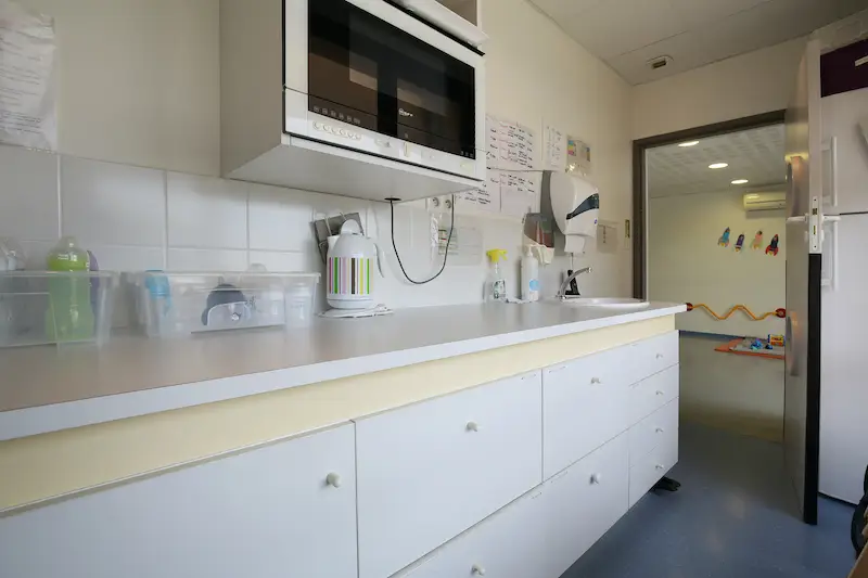 Biberonnerie de la crèche Sur la petite planète à Toulouse
