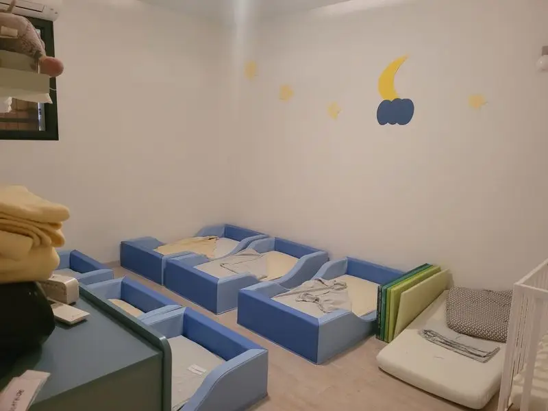 Dortoir de la micro-crèche La Maisonnée à Bouchet