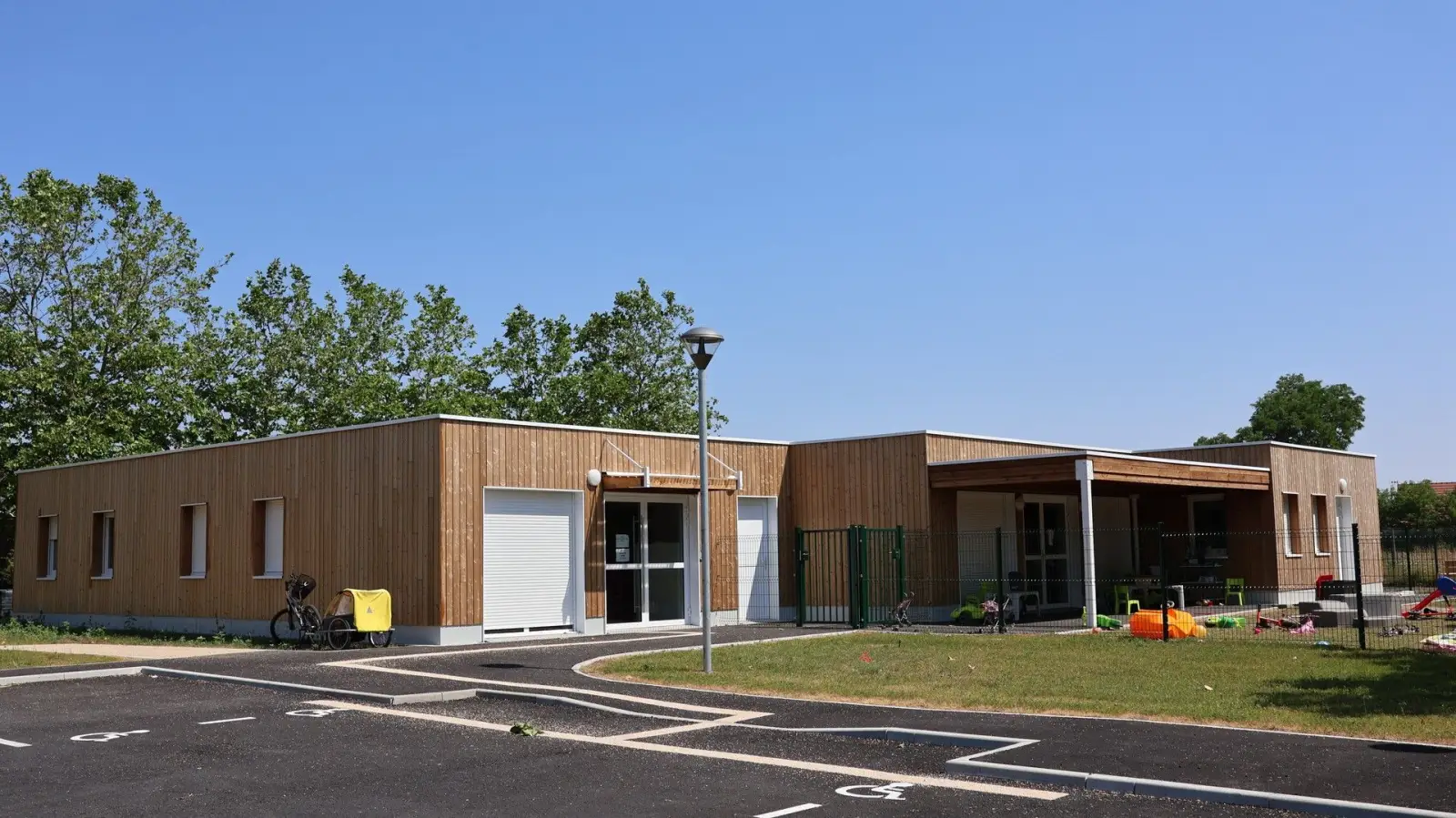 Un accueil souple et de proximité, géré par la <strong>Communauté de communes des Loges</strong>