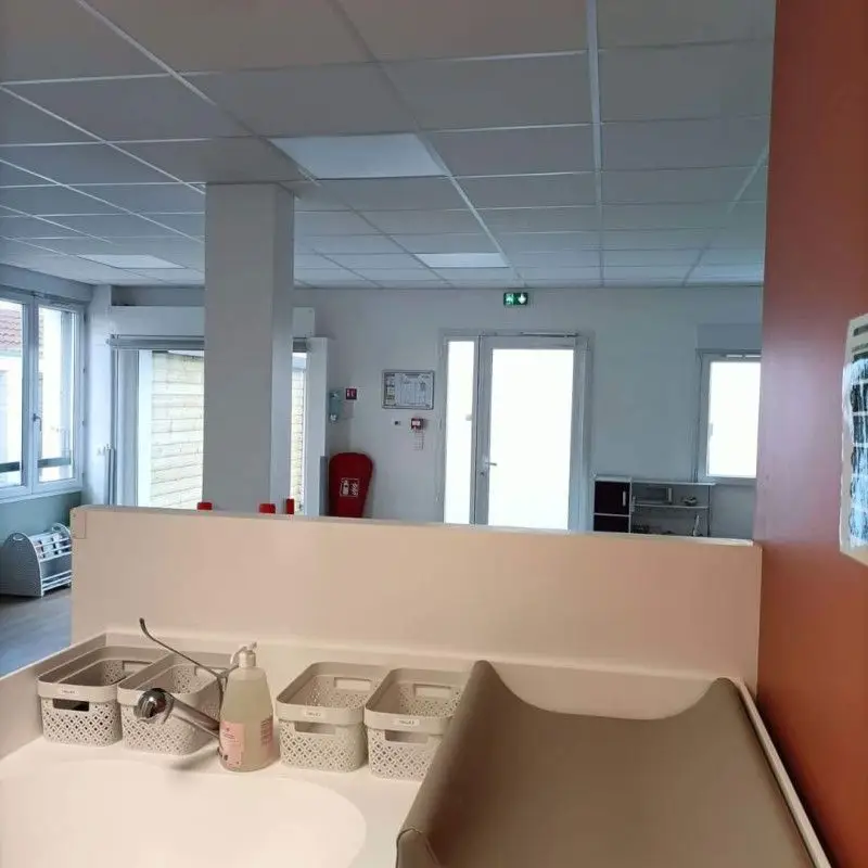 Espace de change de la micro-crèche Fifi et Eny à Longueil-Annel