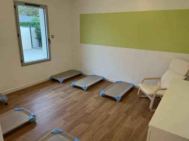 Dortoir de la micro-crèche Le Château des Chérubins à Saint-Émilion