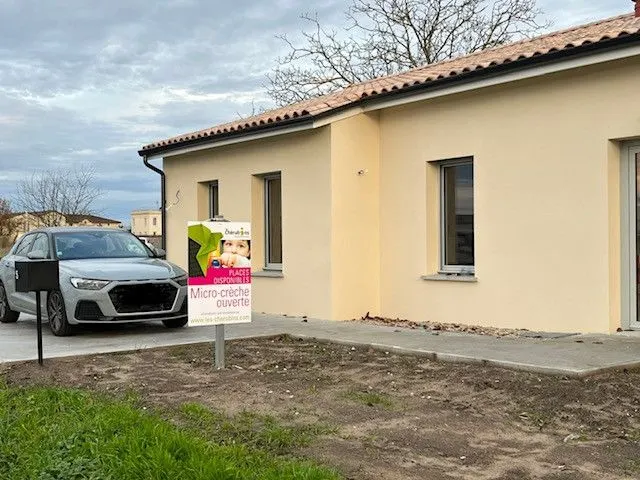 Entrée de la micro-crèche Le Château des Chérubins à Saint-Émilion