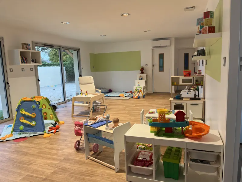 Une <strong>micro-crèche</strong> à taille humaine, au cœur du vignoble de Saint-Émilion