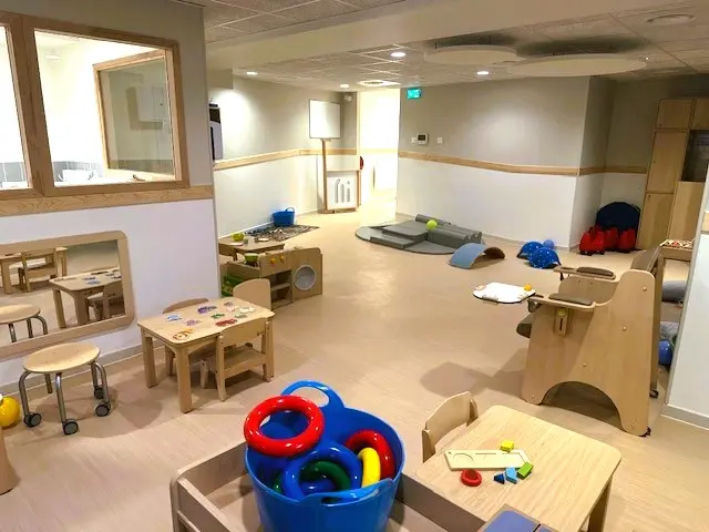 Salle d'éveil de la micro-crèche Babilou Villemomble Raincy