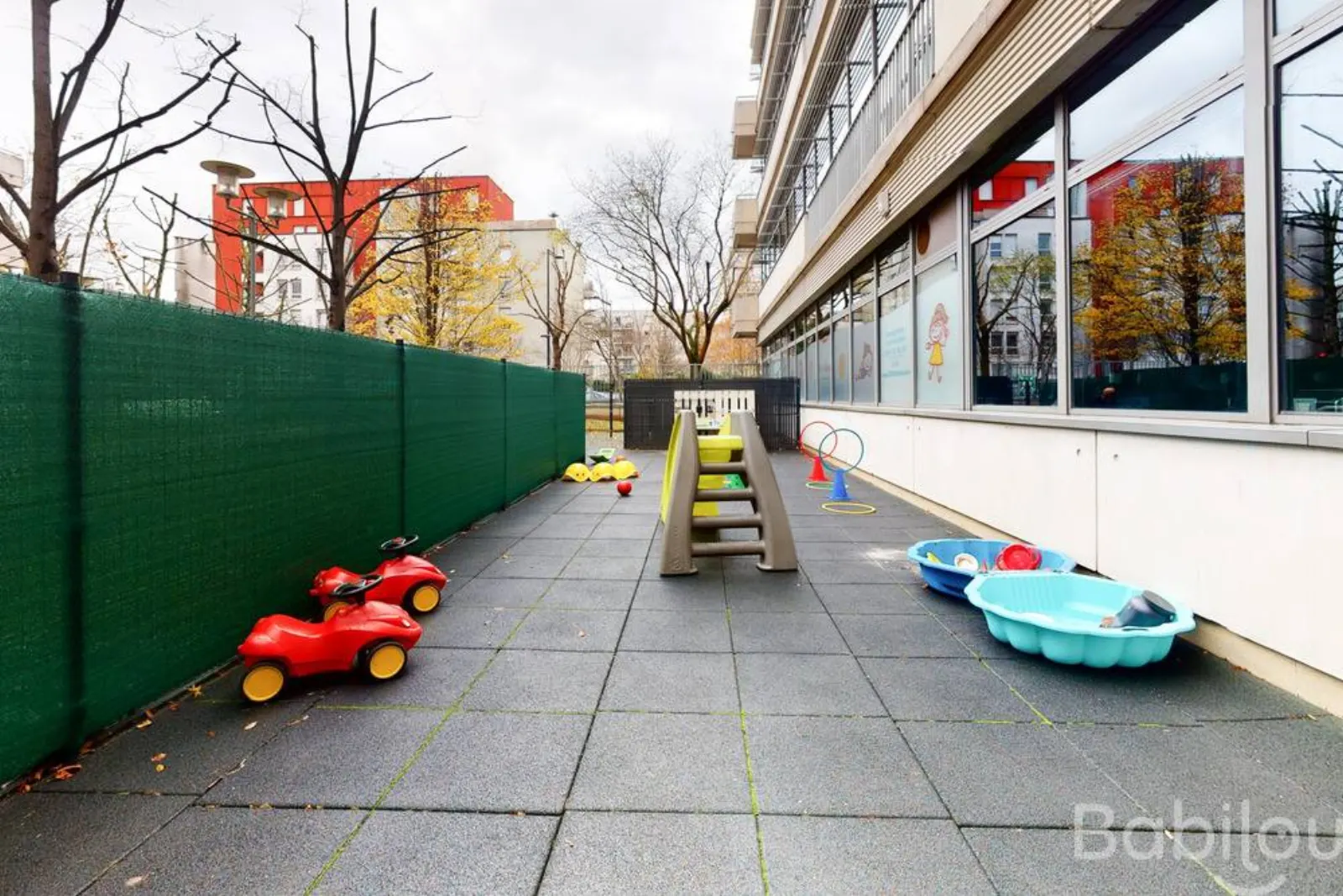 Jardin extérieur de la crèche Babilou La-Plaine-St-Denis Gouges