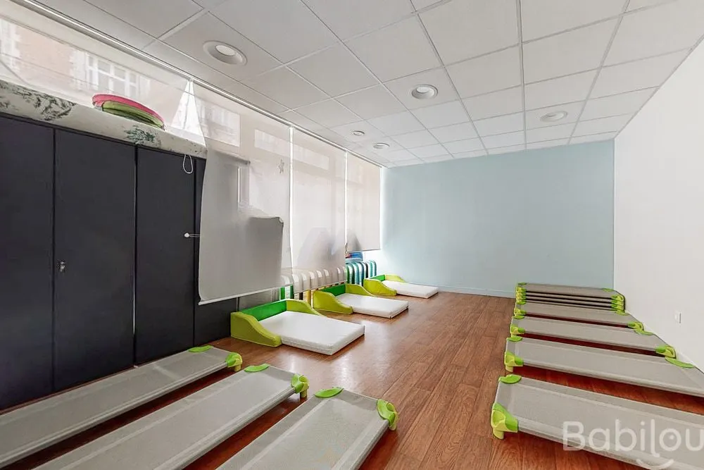 Dortoir à la crèche Babilou Paris Condorcet