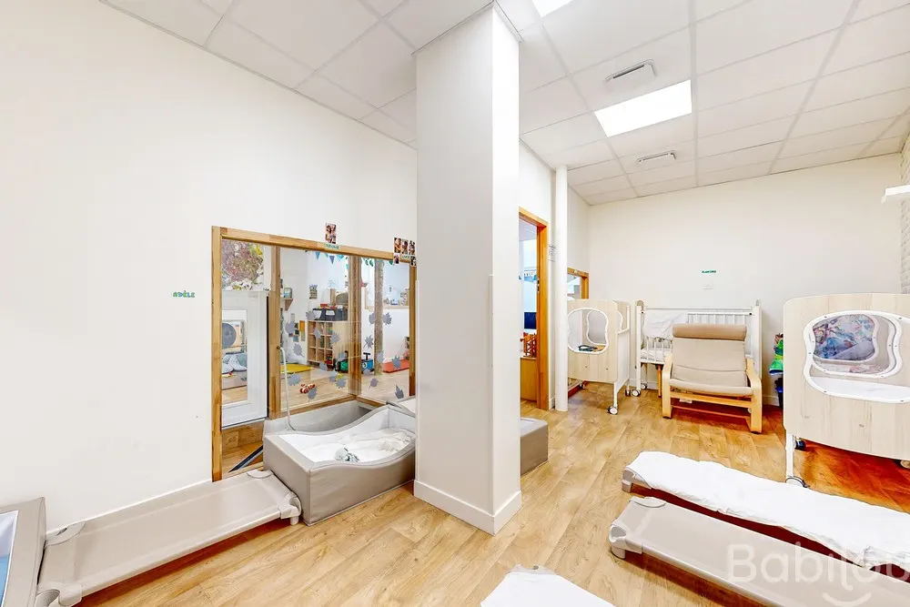Dortoir de la micro-crèche Babilou Paris Lévis