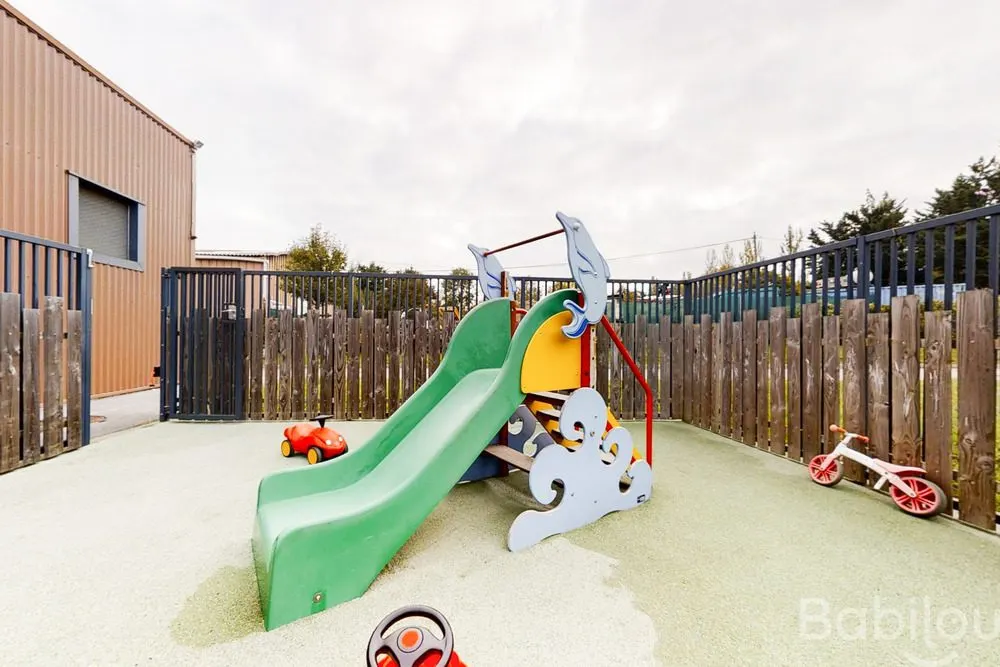 Aire de jeux extérieure de la crèche Babilou Vaujours Meaux
