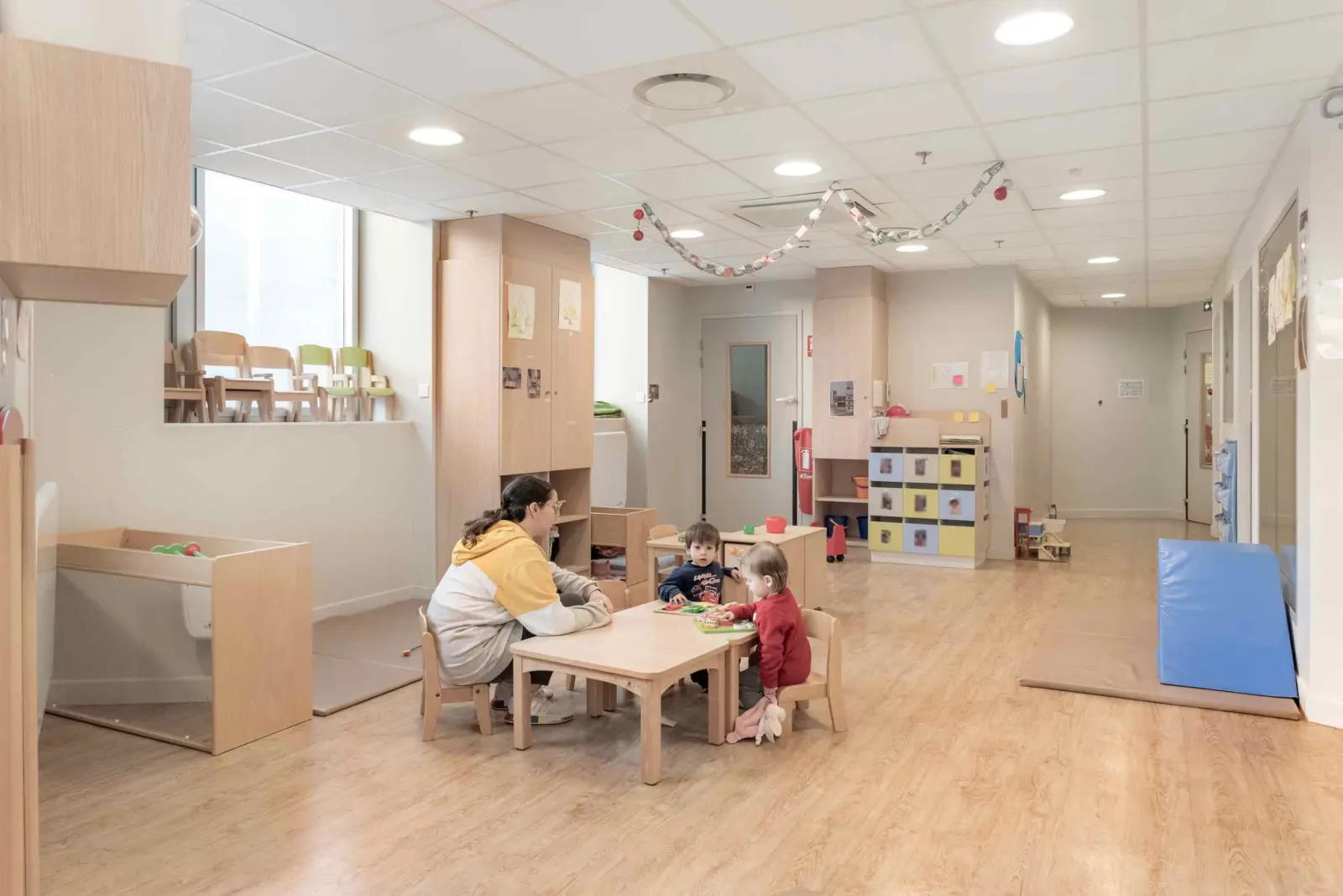 Salle d'activités et de jeux à la crèche Babilou Boulogne Forum