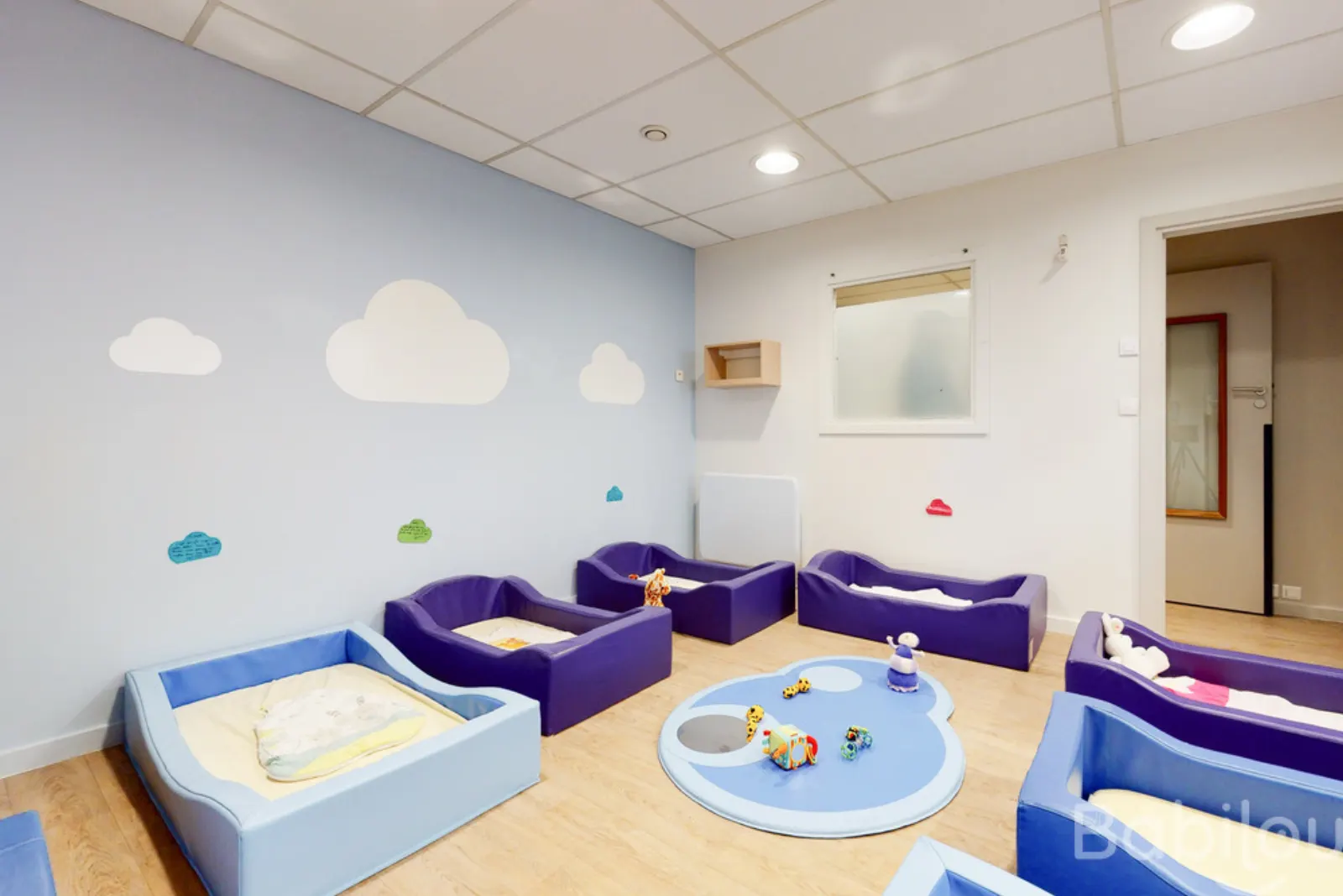 Dortoir de la crèche Babilou Courbevoie Colombes