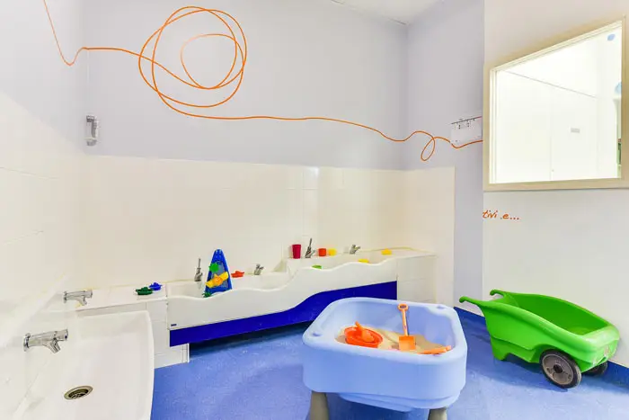 Espace sensoriel et jeux d'eau de la crèche Saint-Denis, Les Petits Chaperons Rouges