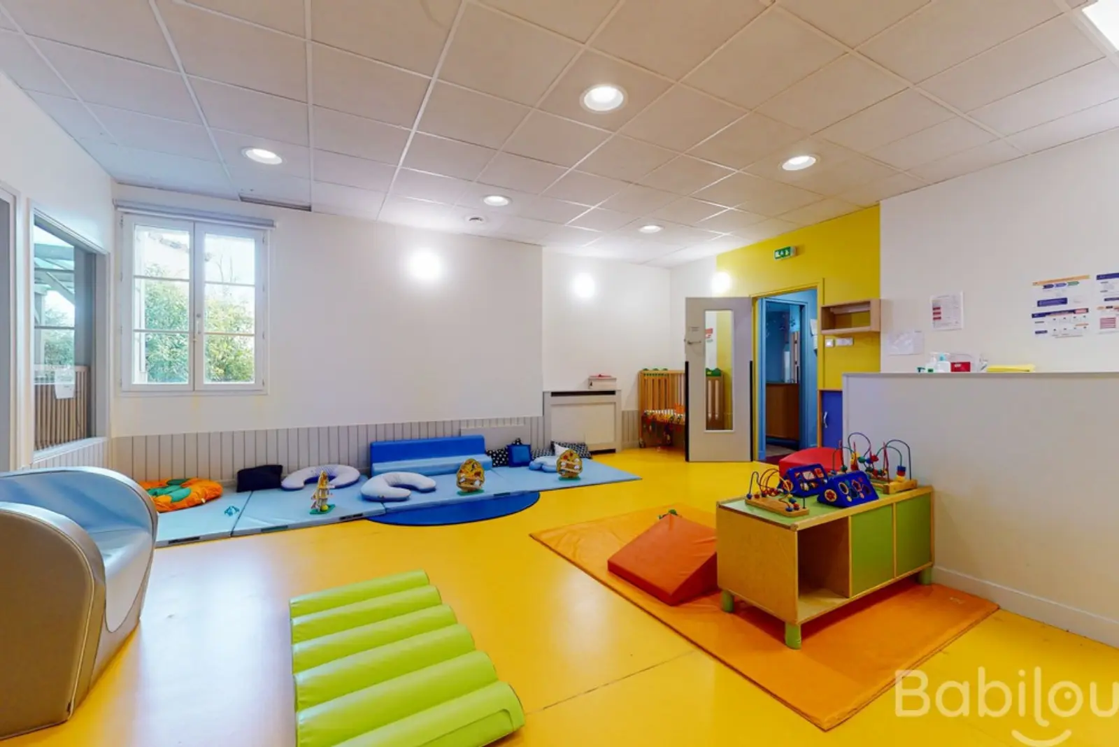 Salle de motricité de la crèche Babilou Le-Plessis Libération