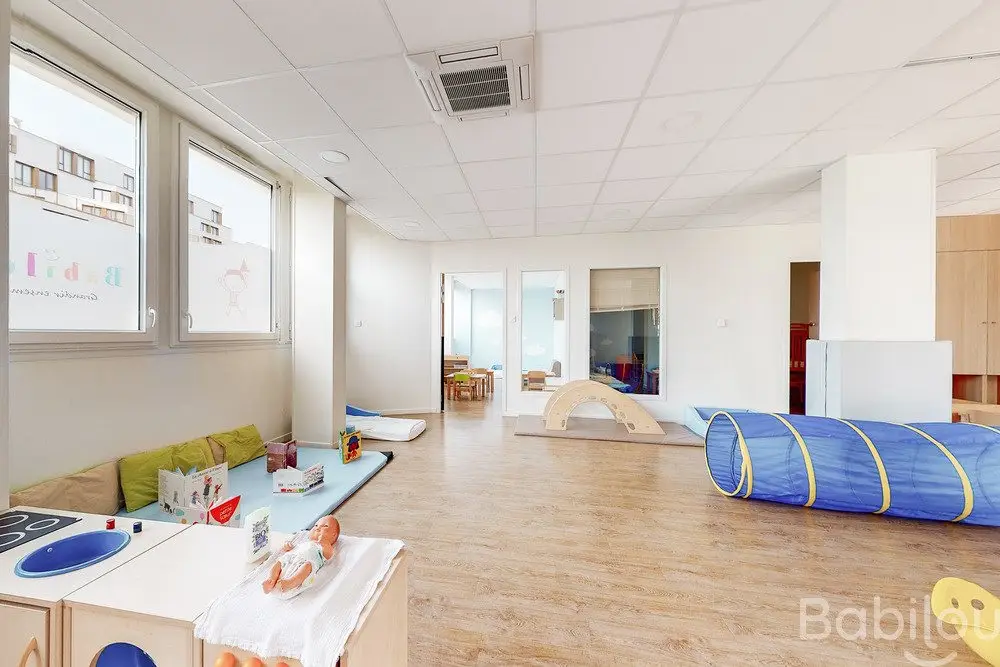 Salle de motricité de la crèche Babilou Bagneux Blains