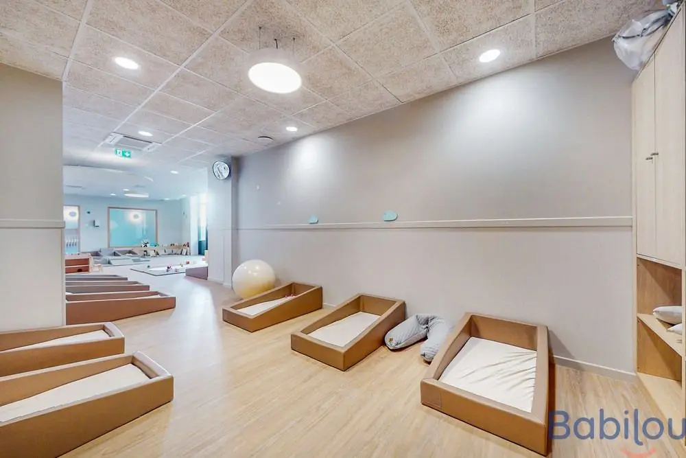Dortoir de la crèche Babilou Clamart Serpis