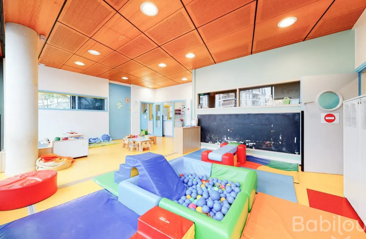 Espace de motricité de la crèche Babilou Rueil Doumer